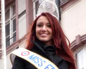 Miss France 2012 se présente aux municipales