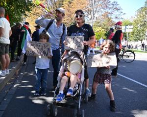 18 septembre : trois visages, trois raisons de manifester