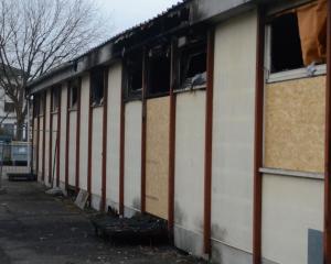 Incendie à l'école de la Canardière: suivez en direct le procès de deux suspects