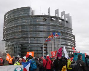 L'actu du mardi en bref: espion russe, manifestations, routiers...