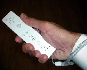 Tué par la police qui aurait pris sa Wiimote pour un pistolet