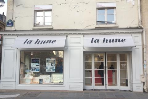 La façade de la librairie "La Hune"