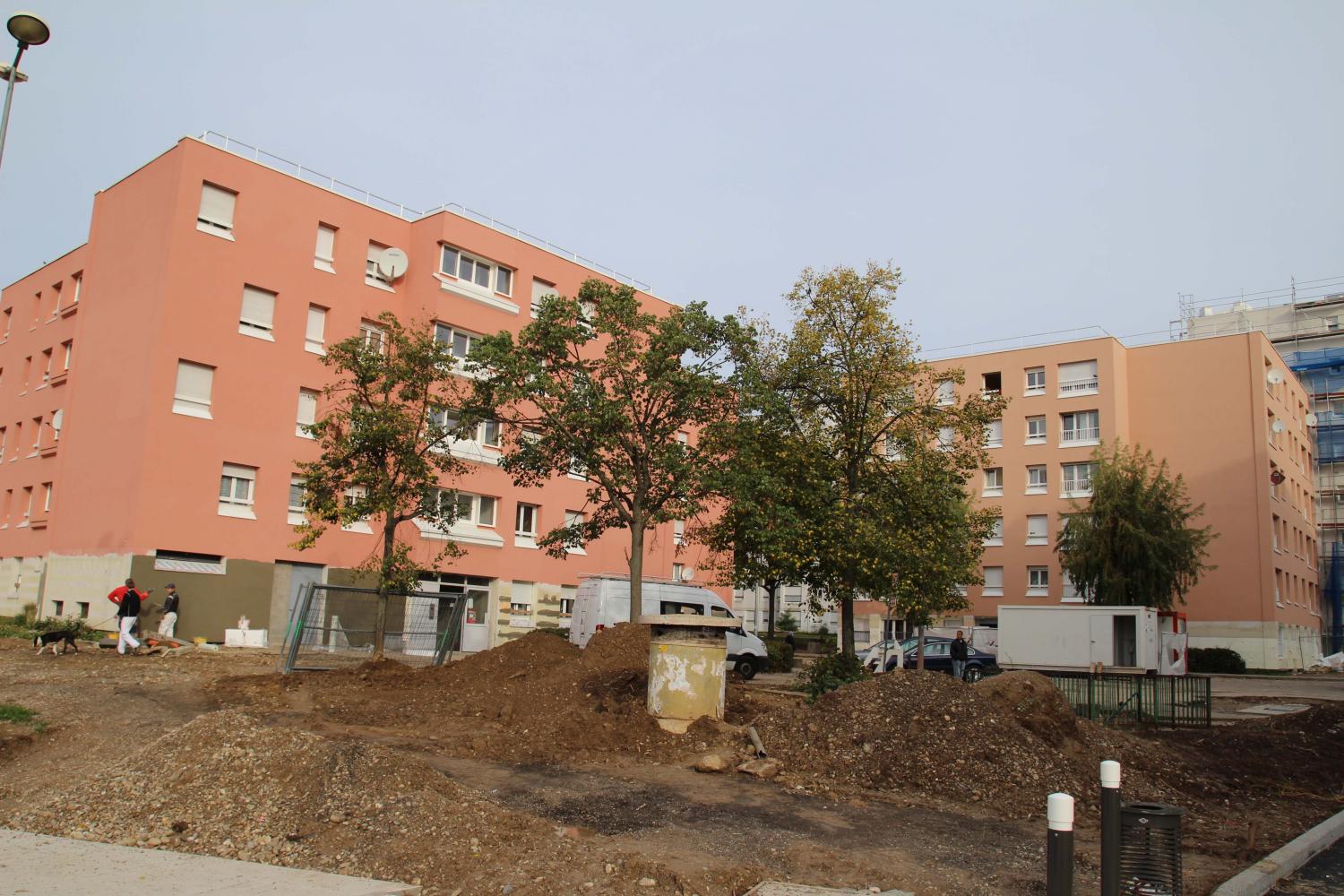 Aménagement du square Alfred-de-Musset et réhabilitation d'immeubles CUS Habitat, maille Karine.