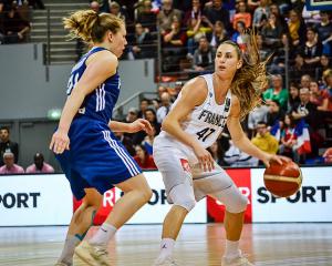 Basket-Ball féminin : la route des JO passe par Bourges