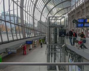 Commerces : la SNCF freinée dans ses ambitions 