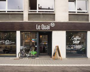 L'Église au fond du café